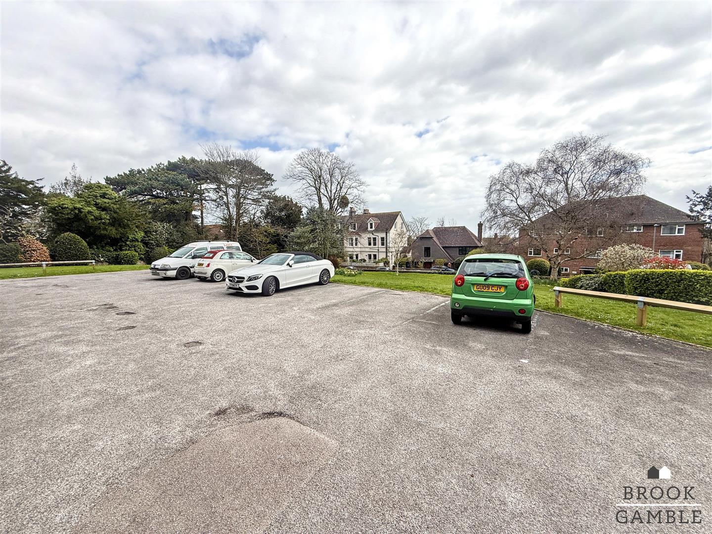 1 Bedroom Apartment. Arundel Road in Eastbourne,  12